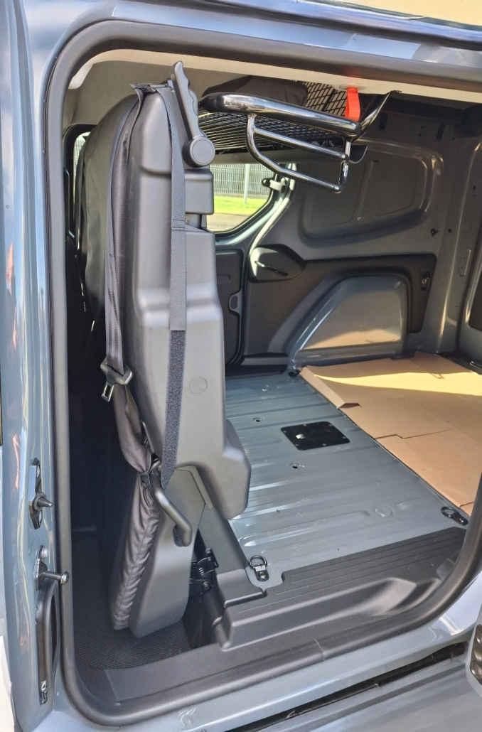 Fits Renault Kangoo 2022+ Rear Triple Folding Bulkhead Seat Covers