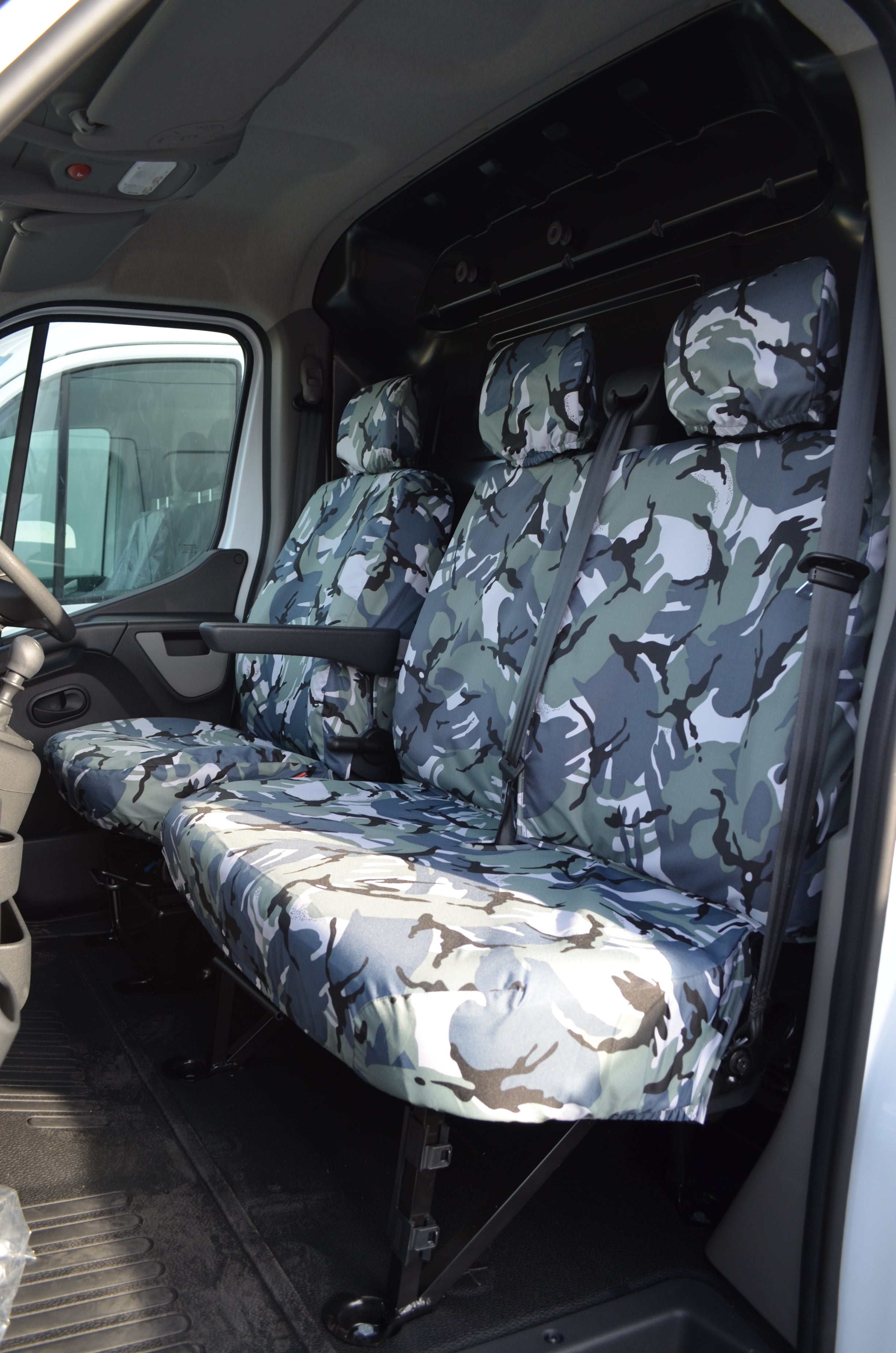Renault Master Van 2010 Onwards Tailored Front Seat Covers Urban Camo / Non-Folding Fixed Seat &amp; Base Turtle Covers Ltd