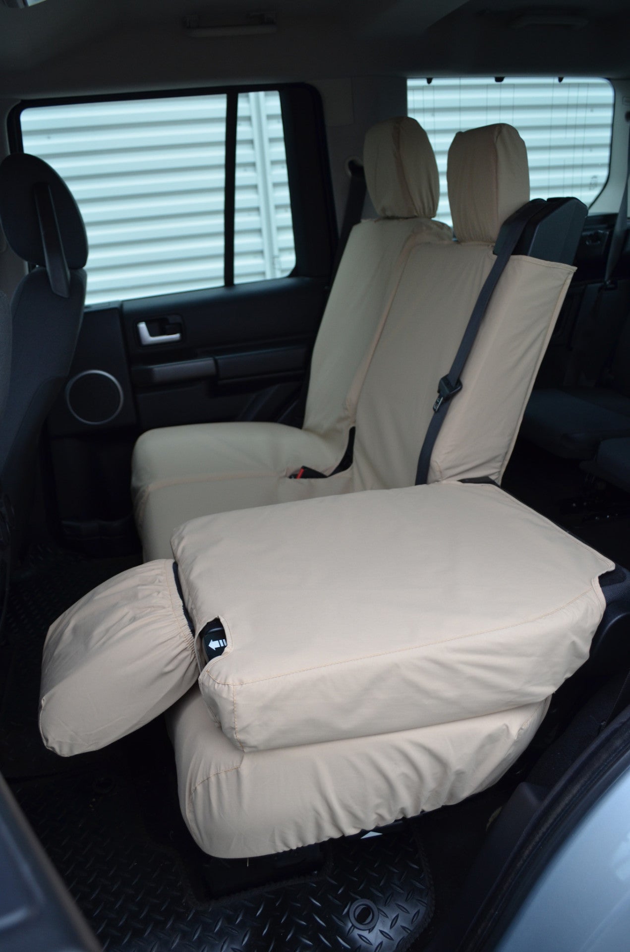 Land Rover Discovery 3 &amp; 4 (2004-2017) Seat Covers  Turtle Covers Ltd