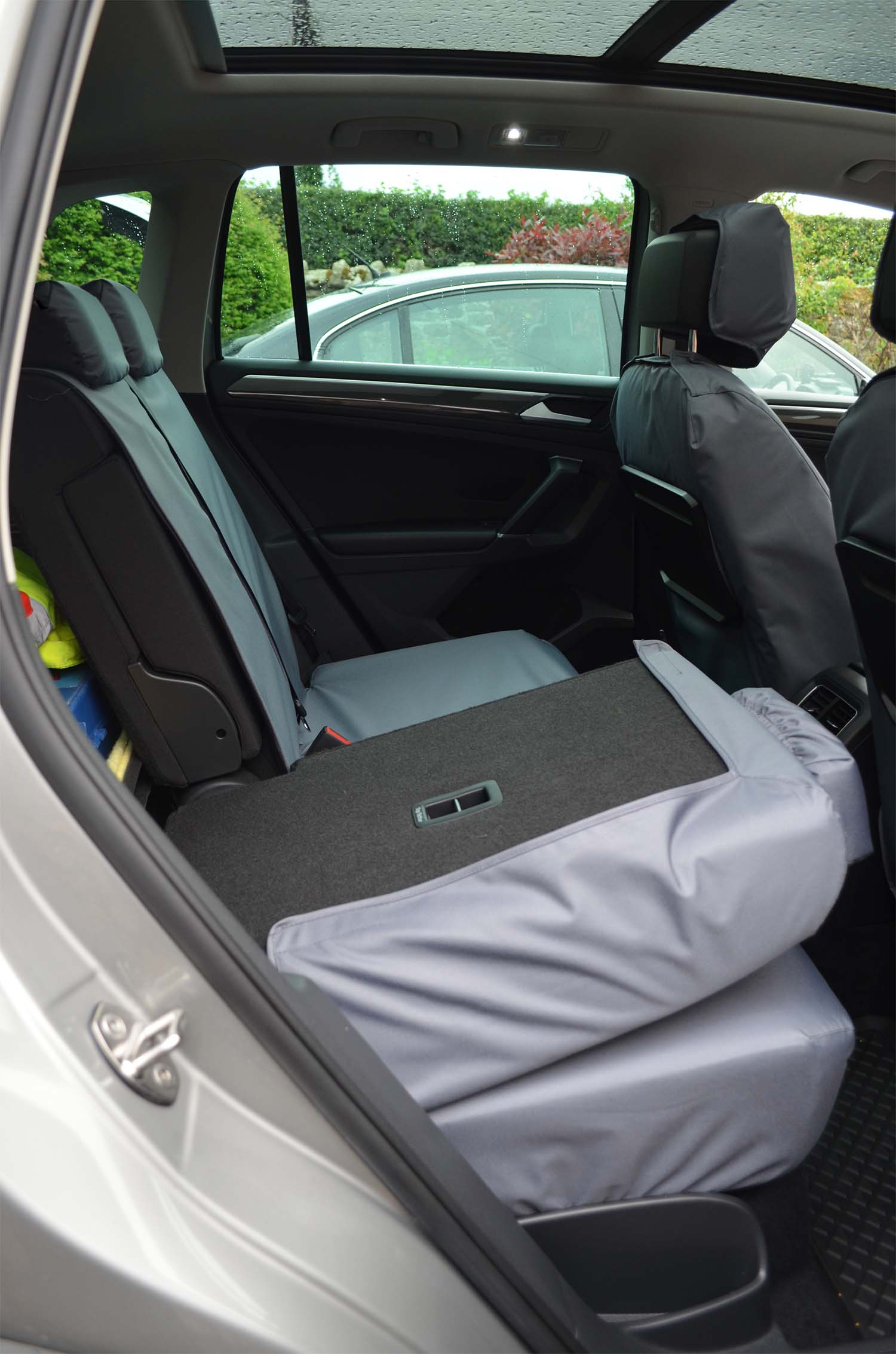 VW Volkswagen Tiguan 2016+ Seat Covers